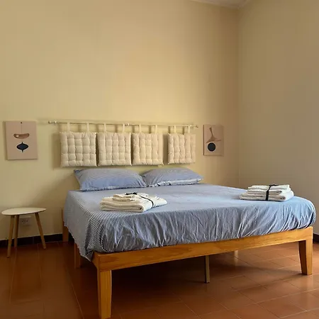 Ferrando Tino's House, 公寓 莱万托